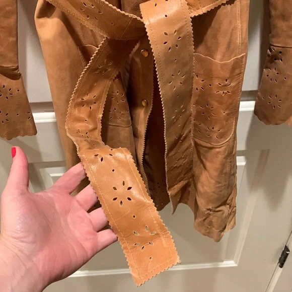 Wilson’s vintage y/2k leather Bell sleeve belted jacket